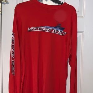 Men’s vineyard vines long sleeve shirt